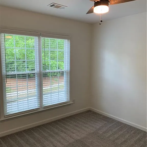 3470 Stoneham Dr — Photo 18