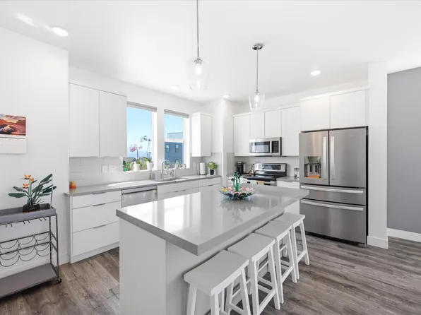 6382 W Birch Run Rd S, South Jordan, UT 84009