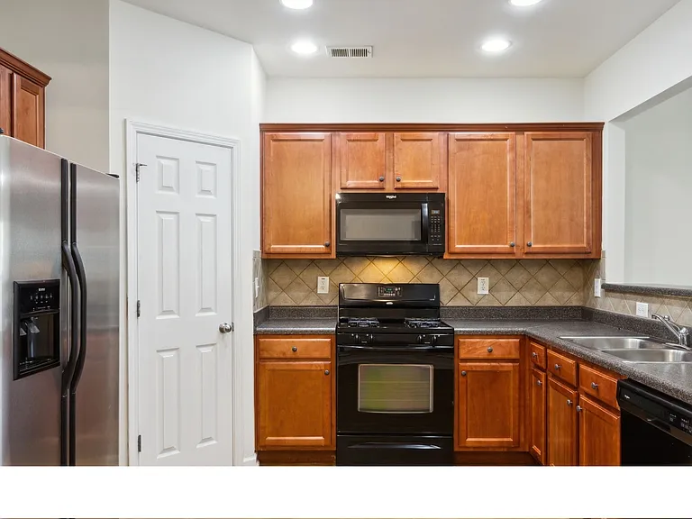 1652 Coleville Oak Ln — Photo 17
