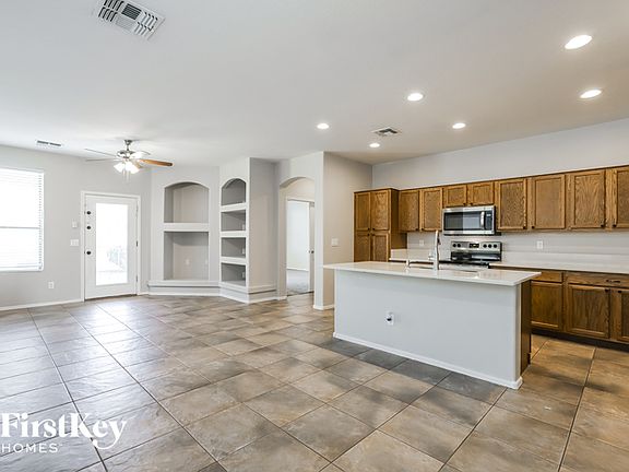 3rd image of 3014 S 102nd Ln