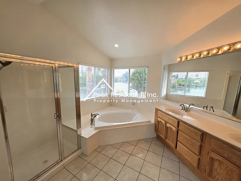 3333 E Island Ct — Photo 25