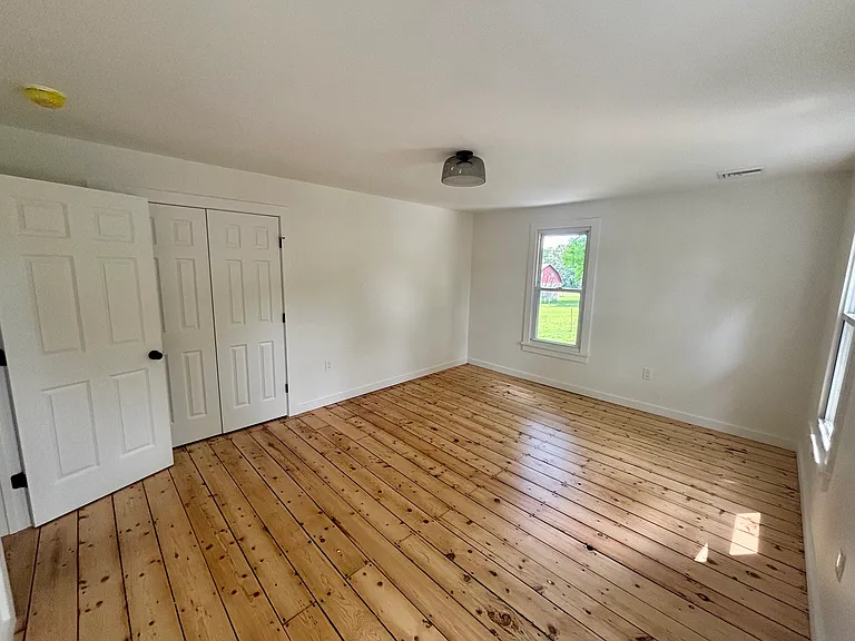 749 Broadway — Photo 17
