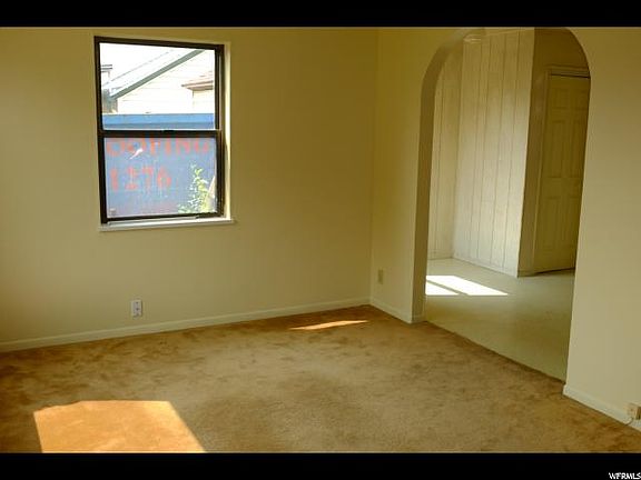 5th image of 329 E Maxwell Ln