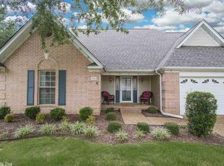 413 Country Squire Ln, Searcy, AR 72143