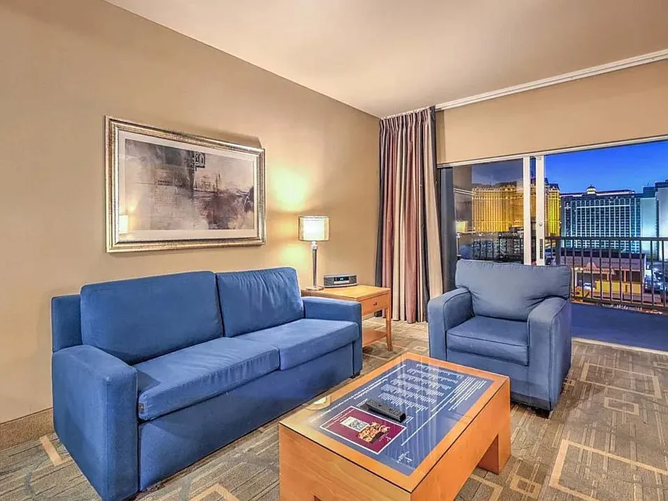 211 E Flamingo Rd #ID1501423P