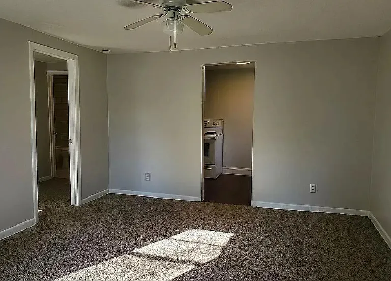 3359 Columbus Ave — Photo 3
