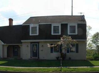 415 Cherokee Dr, Mechanicsburg, PA 17050