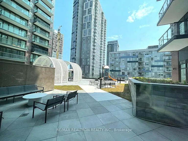 130 River St #2708 — Photo 32