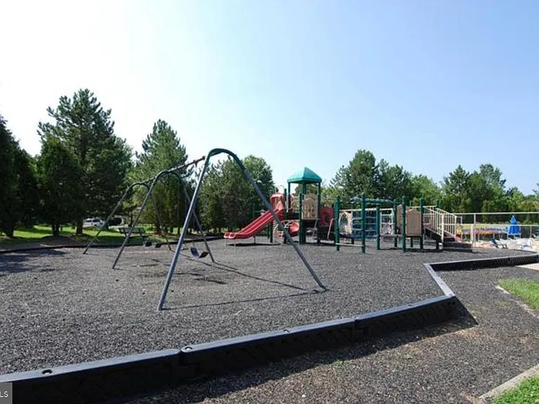 6607 Netties Ln #1601 — Photo 23