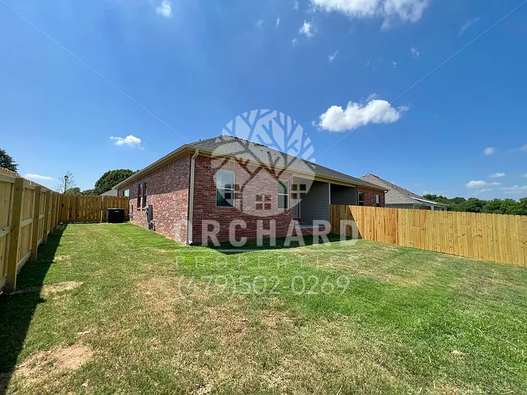 544 Bradford Dr — Photo 19