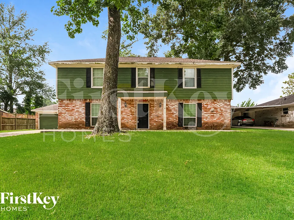 10122 Woodhollow Dr