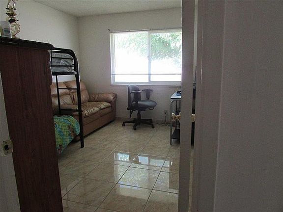 5th image of 4321 Evelyn Dr