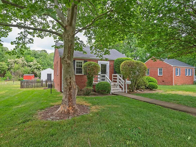 6408 W Grace St — Photo 2