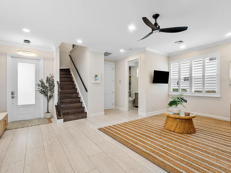 550 Tomahawk Ct — Photo 25