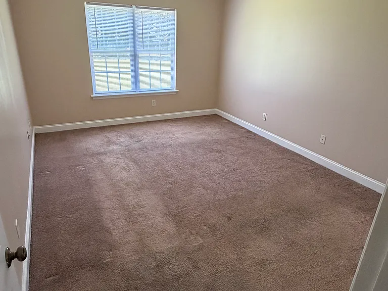 116 Huntingdon Dr — Photo 9