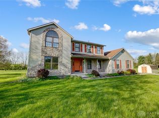 1661 Valley Heights Rd, Xenia, OH 45385