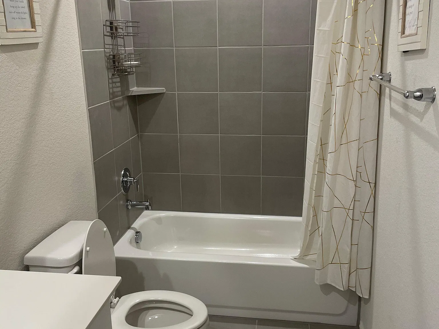 3 bed, 2000 sqft, $2,400 — Photo 4