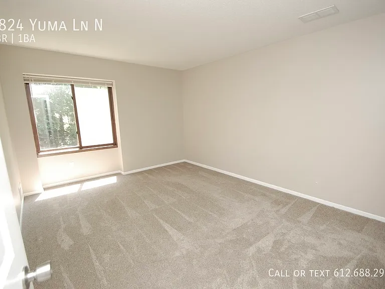 1824 Yuma Ln N — Photo 13