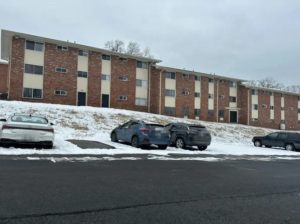 675 Route 6 Woodcrest Gdns #C10, Mahopac, NY 10541