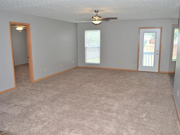 4th image of 7265 Candlestone Dr