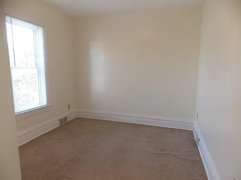 316 S Washington St — Photo 10