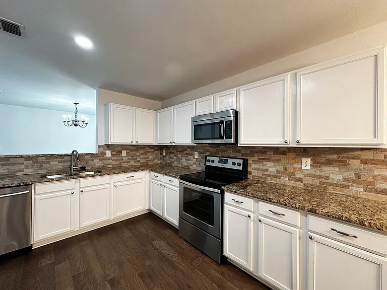 12943 Vassar Dr — Photo 7