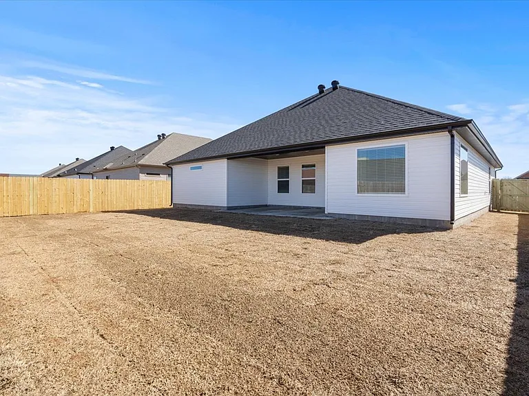 1040 Monarch Rd — Photo 11