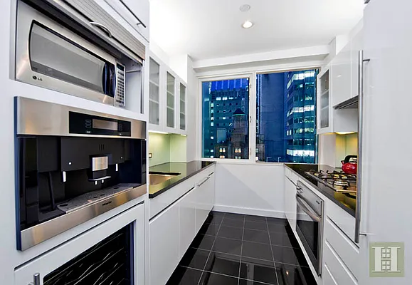 Sold by Halstead Real Estate | media 4