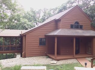 2 Westview Ln, Galena, IL 61036