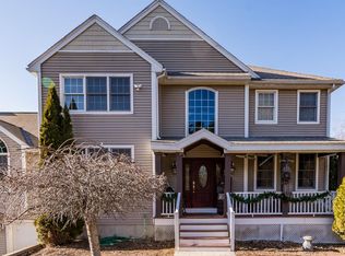 117 Davis Rd, Dracut, MA 01826