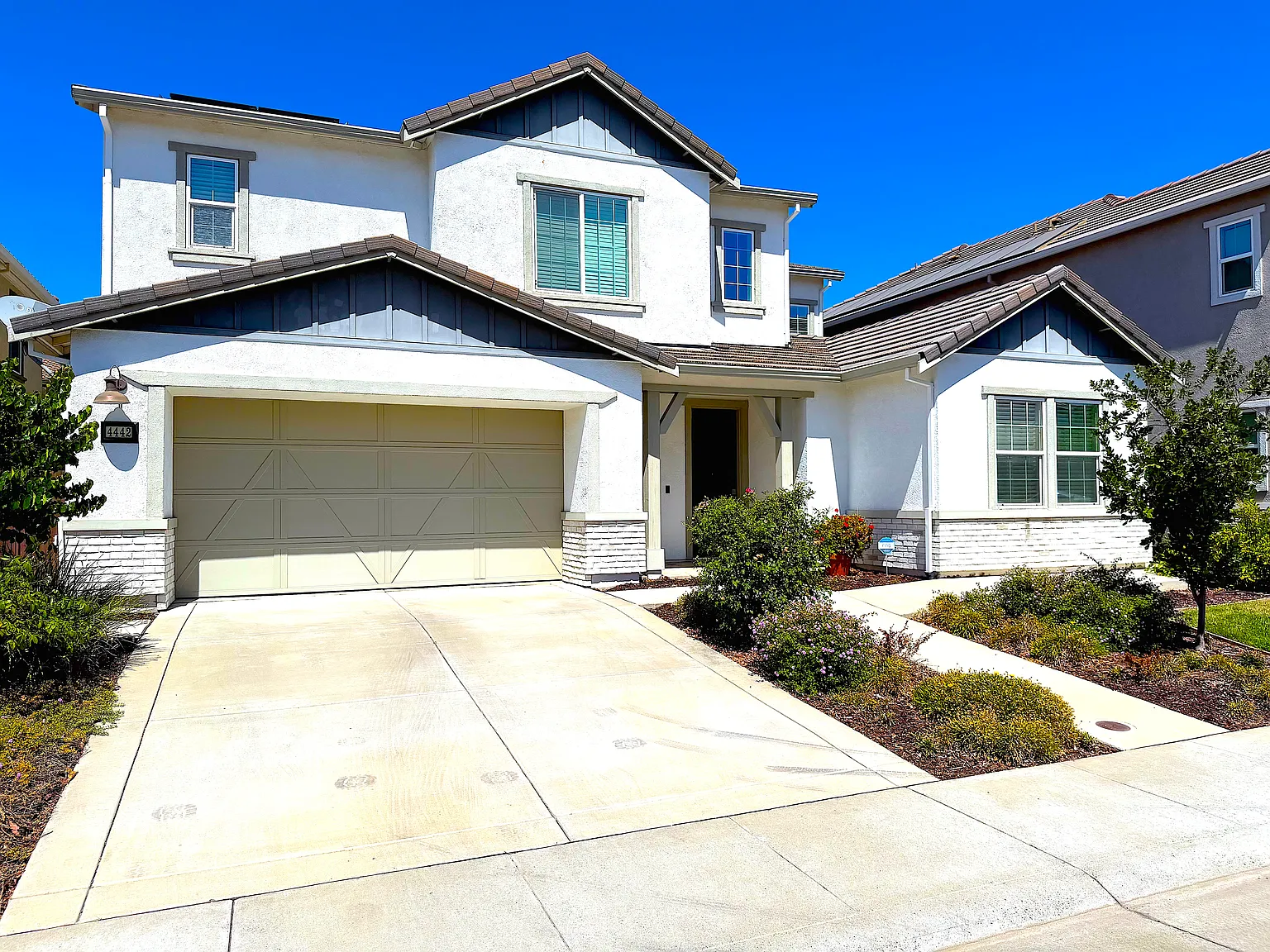 5 bed, 3.5 bath, 2917 sqft, $3,950 — Photo 3