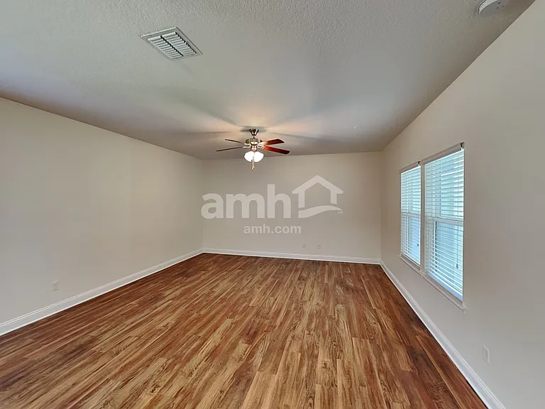 713 Celebration Ln — Photo 7