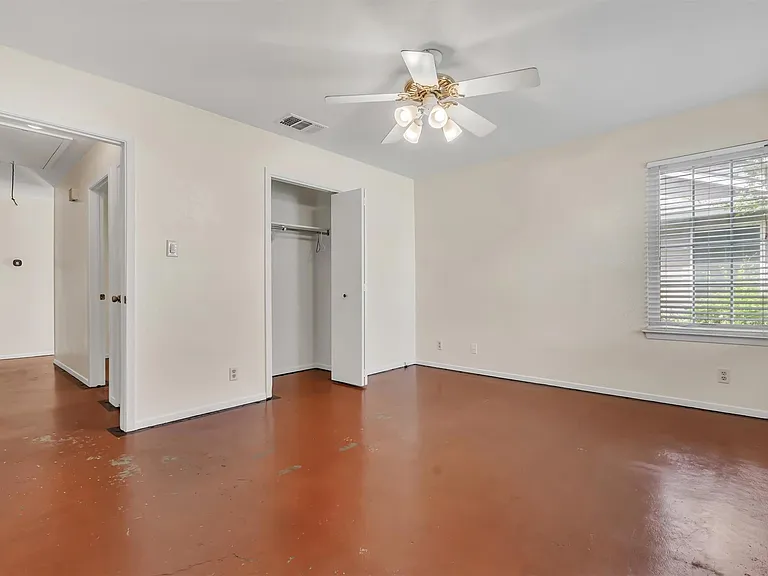5703 W Gate Blvd #B — Photo 13