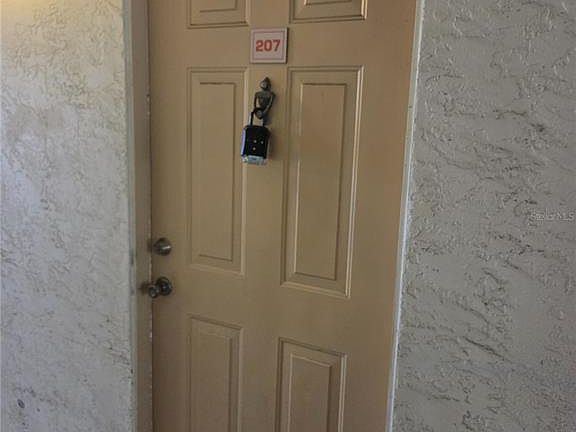 3rd image of 820 Camargo Way Unit 207