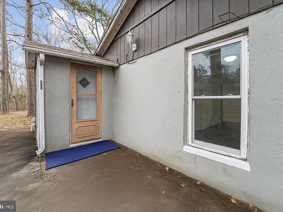 3rd image of 4031 Ivins Ave