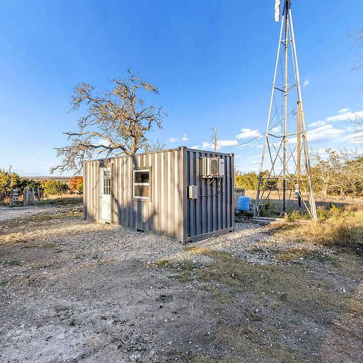 1st image of 1106 Perry Ranch