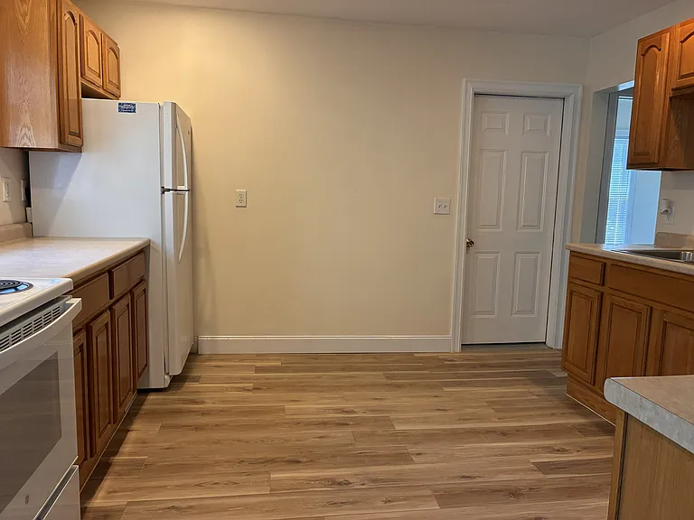 528 Franklin St #C — Photo 5