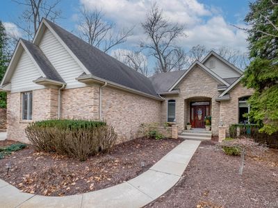 11373 Olde Wood Trl, Fenton, MI, 48430