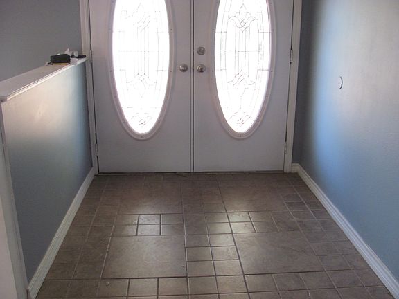 4th image of 2505 W 2nd Ct