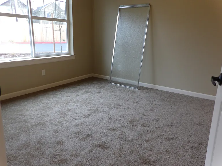 690 SE 5th Ave #102 — Photo 11