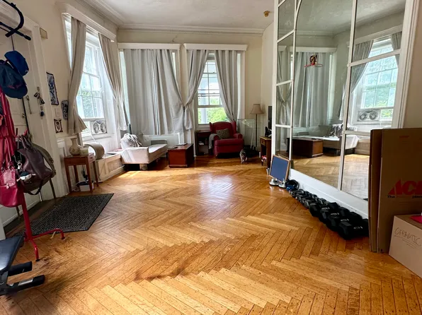 (undisclosed Address), Rhinebeck, NY 12572