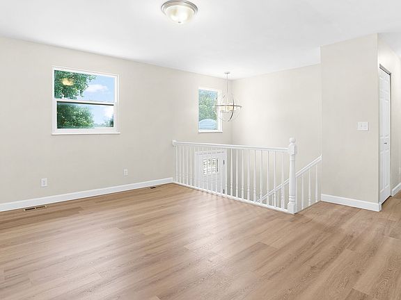 2nd image of 1235 Kings Trail Ln