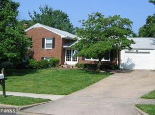5208 Holden St, Fairfax, VA 22032