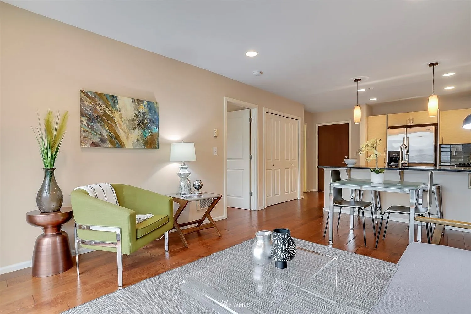 1 bed, 577 sqft, $2,240 — Photo 4