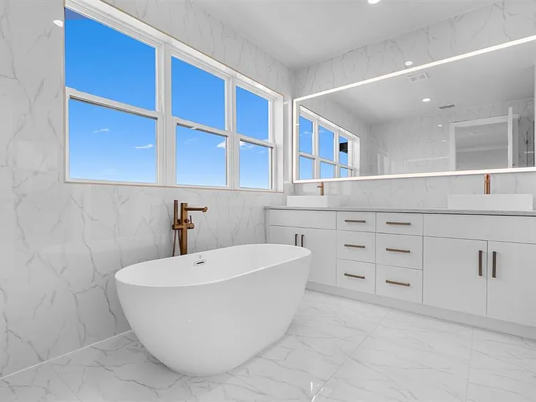 772 Gran Kaymen Way — Photo 20