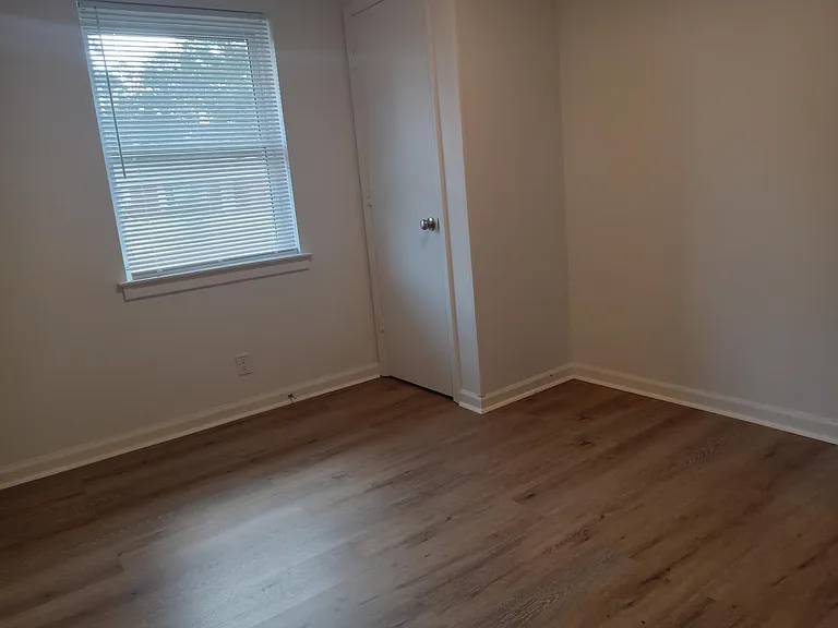 2215 Biltmore Ave — Photo 10