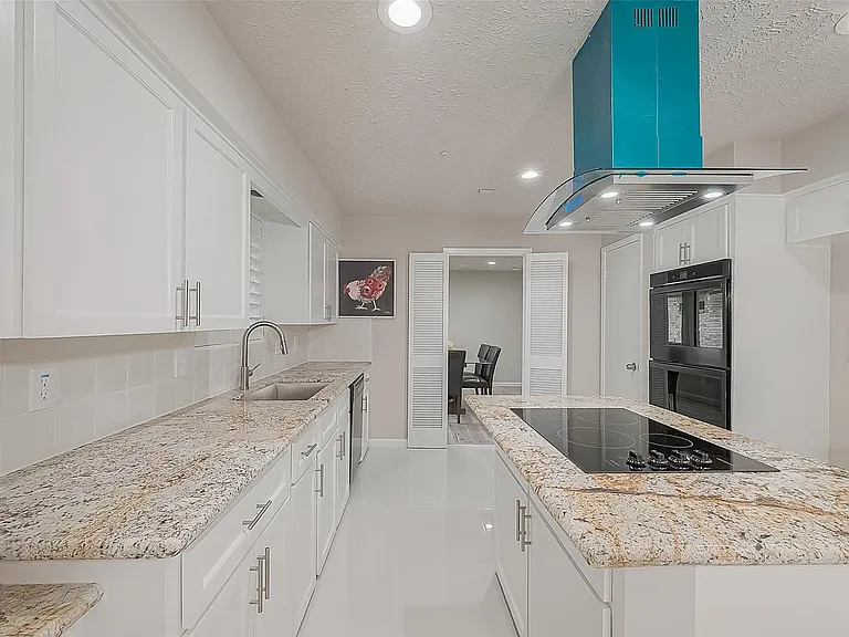 6107 Sanford Rd — Photo 22