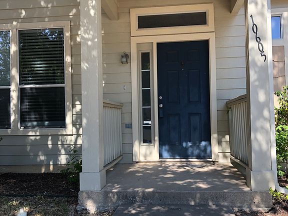 3rd image of 10605 Astor Dr