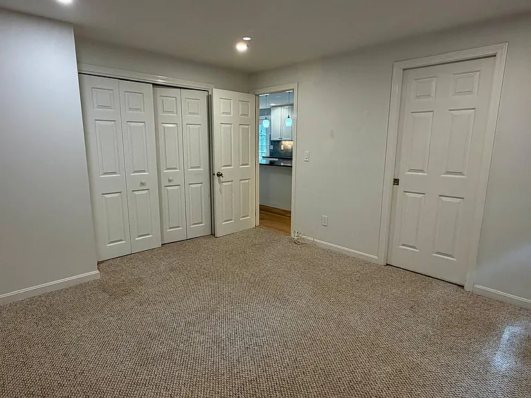 12 Anthony Dr — Photo 6