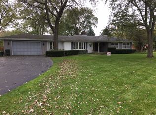 151 E Hillside Rd, Barrington, IL 60010